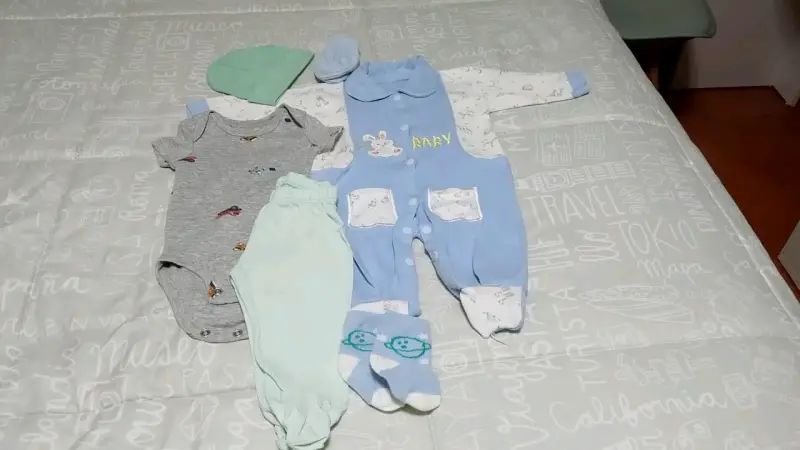 Conjunto de ropa para bebé - 1