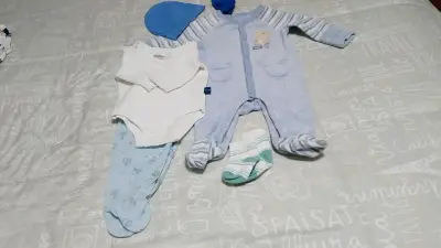 Conjunto de ropa para bebé - miniatura 3