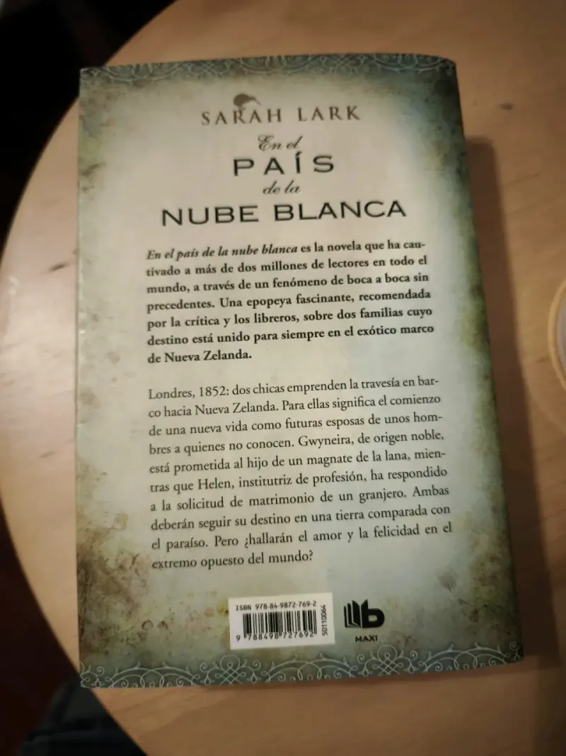 Libro En el País de la Nube Blanca - 2