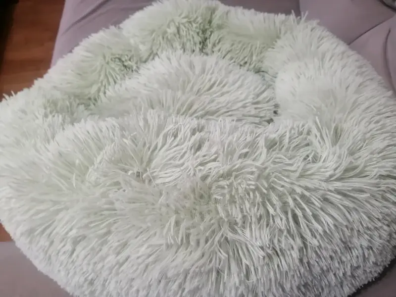 Cama redonda felpuda para mascota - 3