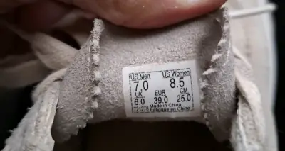Zapatillas beige de gamuza - miniatura 4