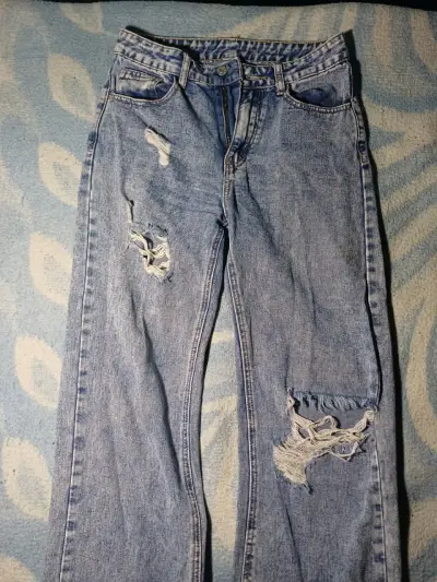 Jeans estilo roto - miniatura 3