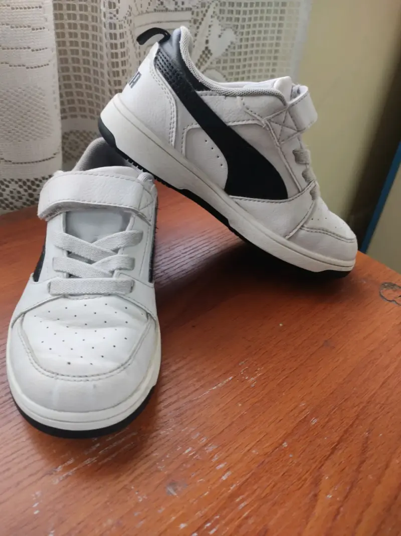 Zapatillas blancas infantiles - 1
