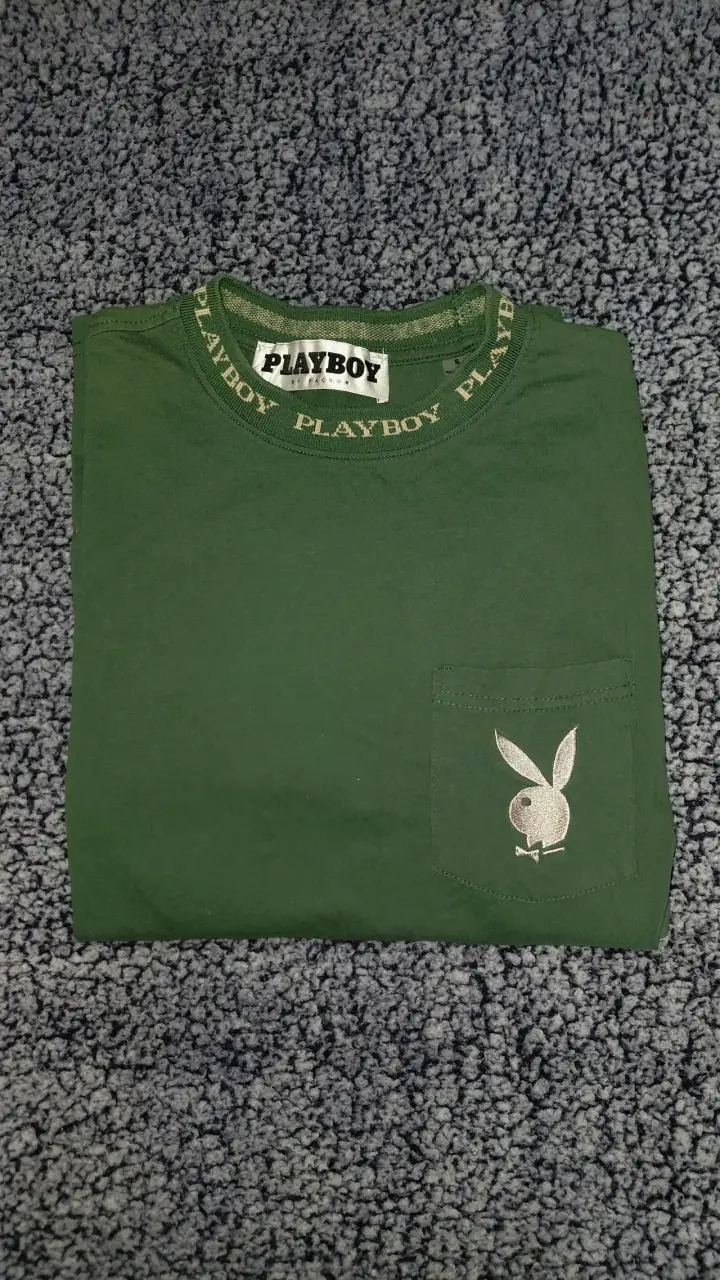 Polera verde Playboy