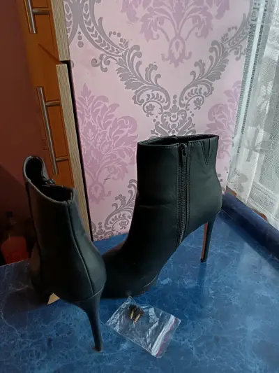 Botines negros de tacón alto - miniatura 5