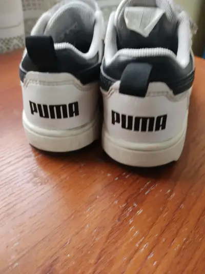 Zapatillas blancas con velcro - miniatura 3