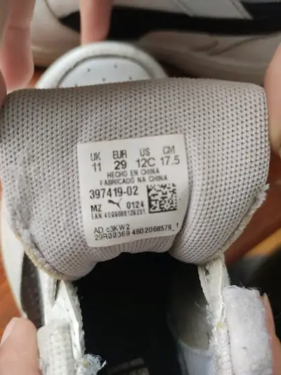 Zapatillas blancas con velcro - miniatura 5