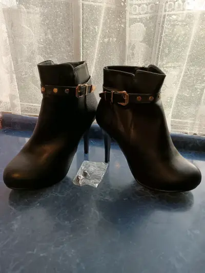 Botines negros de tacón alto - miniatura 5