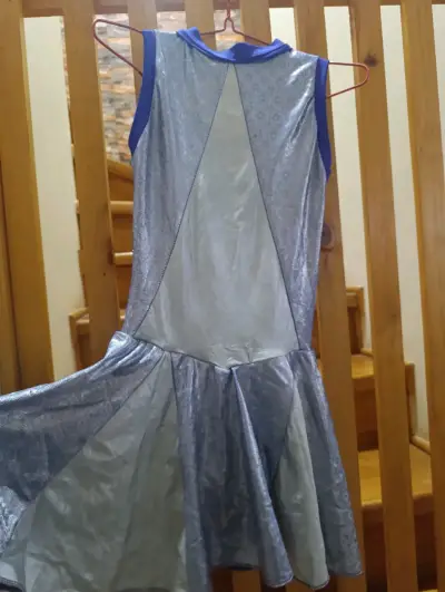 Vestido plateado/morado brillante - miniatura 1