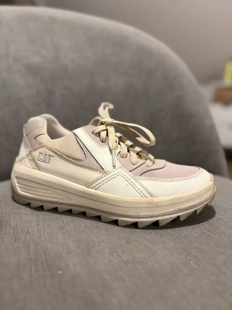 Zapatilla beige CAT