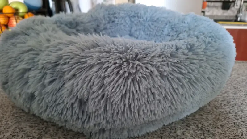 Cama para mascota gris suave - 1