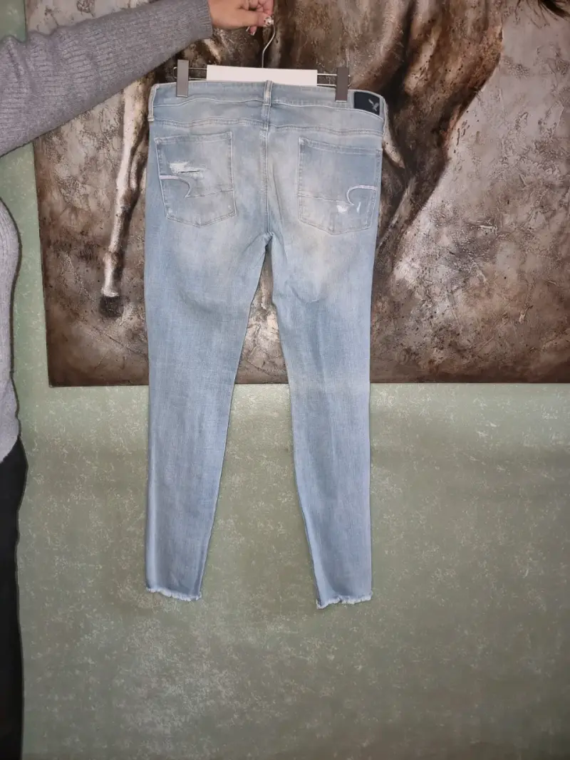 Jeans desgastados American Eagle - 2