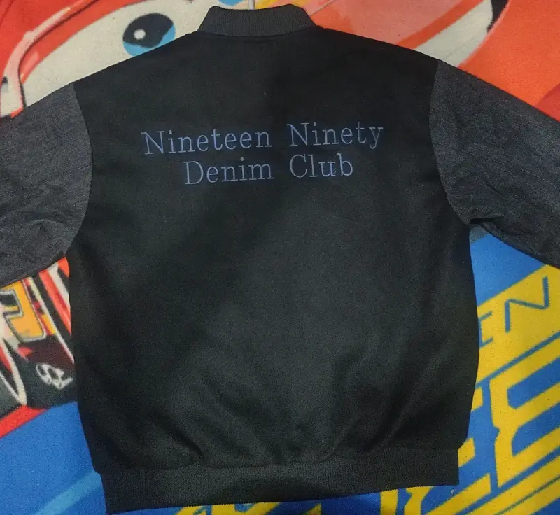 Chaqueta varsity negra con logo - 2