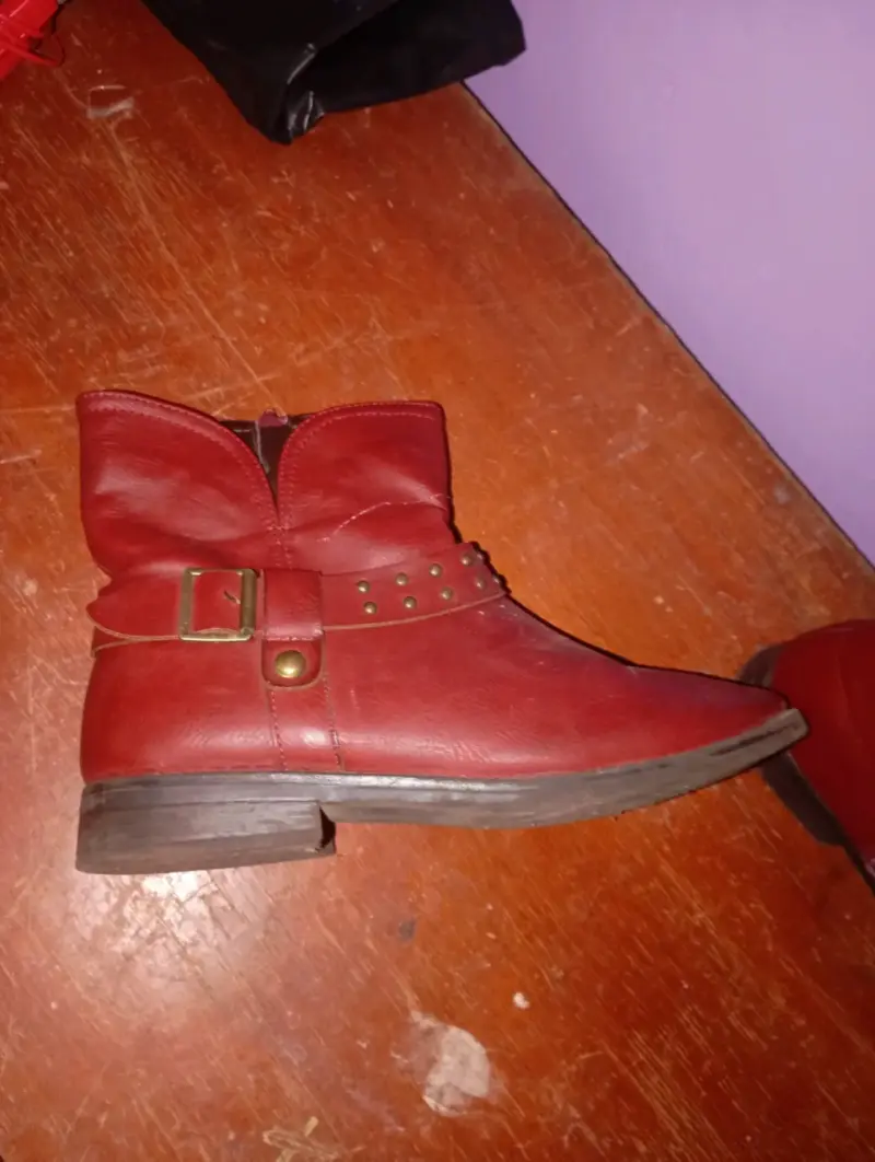 Botas rojas de cuero - 2