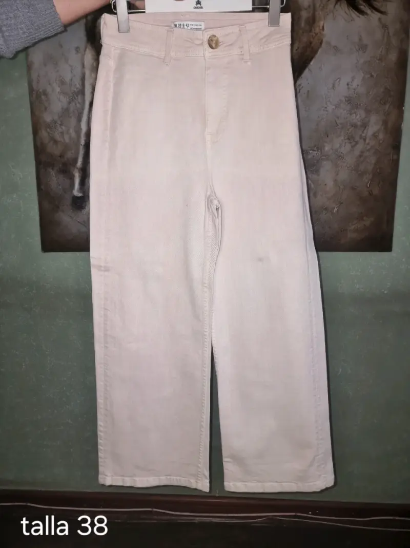 Pantalones beige talla 38