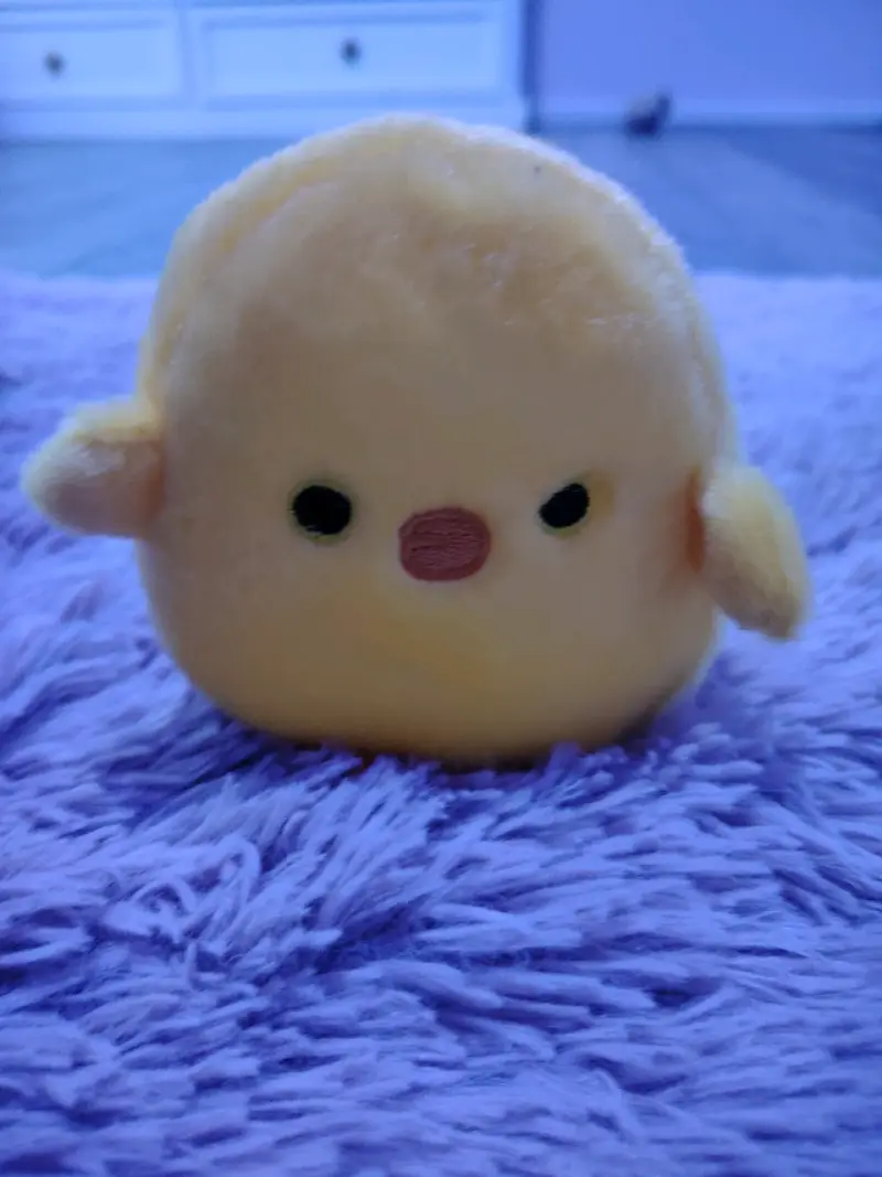 Peluche de pollito amarillo suave - 1