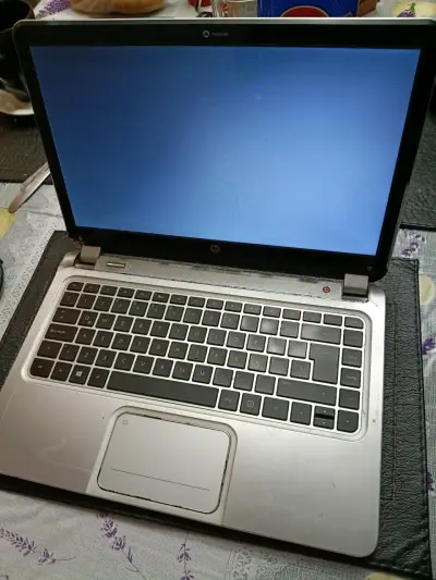Notebook HP funcionando. - miniatura 2
