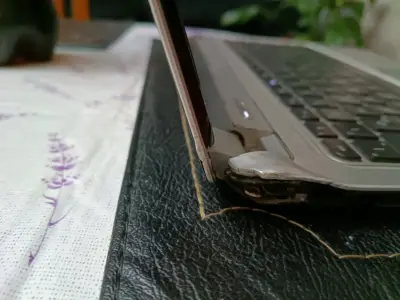 Notebook HP funcionando. - miniatura 4