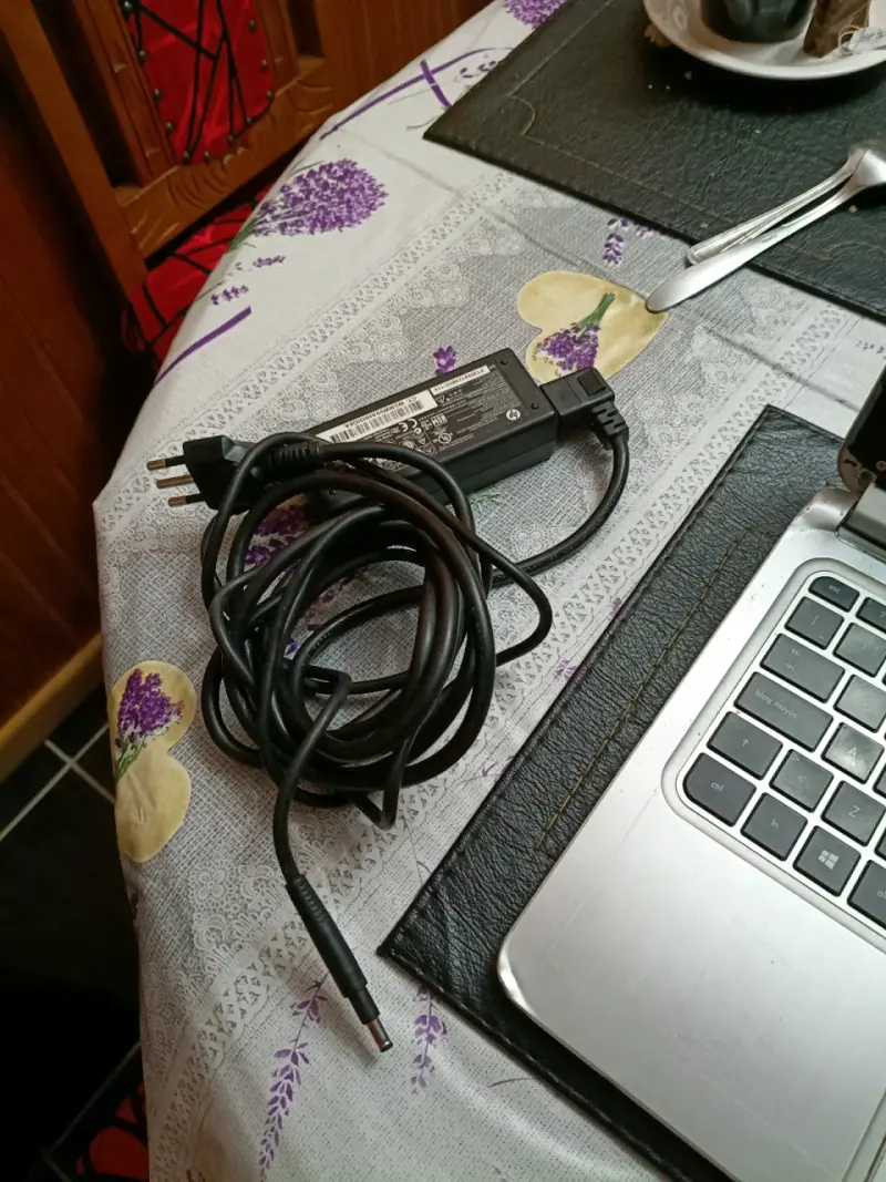 Notebook HP funcionando. - 5