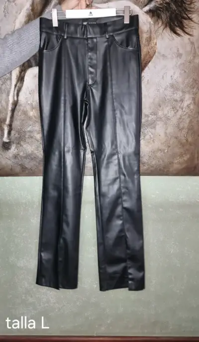 Pantalones de cuero sintético negros - miniatura 1
