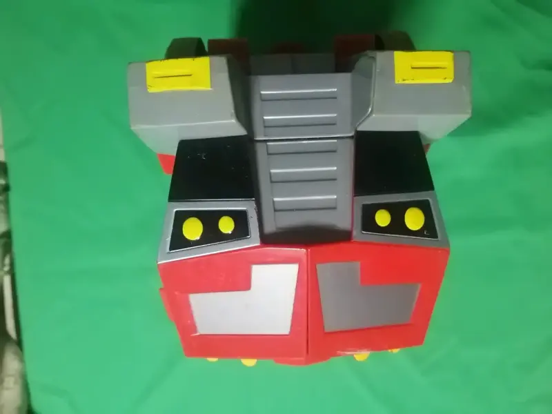 Camión juguete transformable - 5