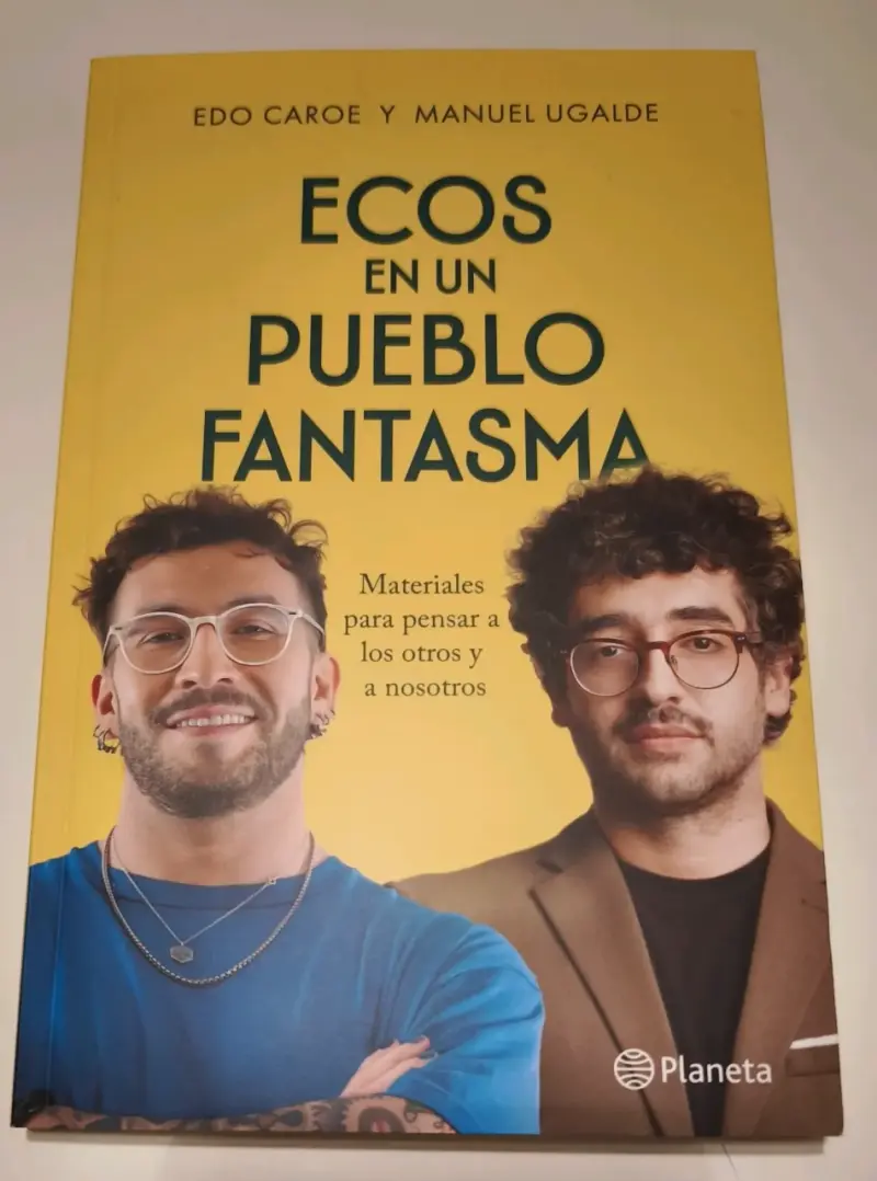 Libro Ecos en un Pueblo Fantasma