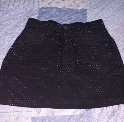 Falda negra con brillo - miniatura 1