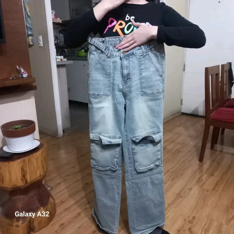 Jeans cargo azul claro