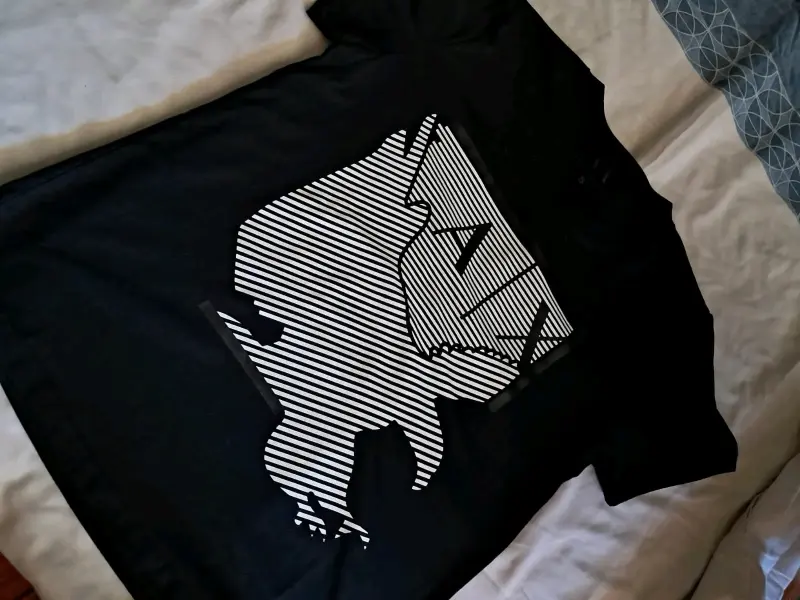 Polera negra Armani