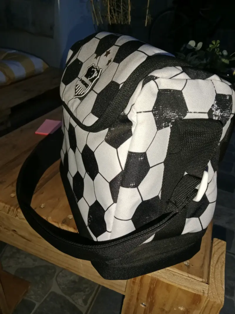 Bolso térmico diseño fútbol - 2
