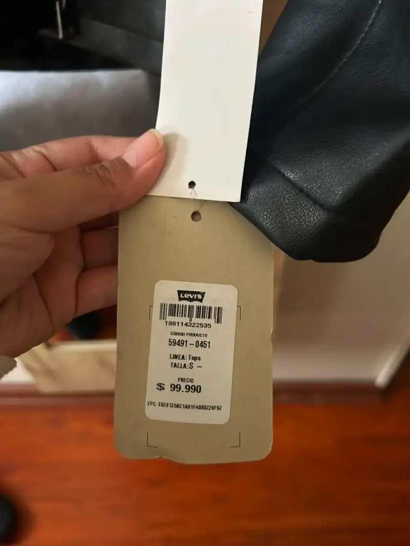 Chaqueta de cuero con capucha - 2