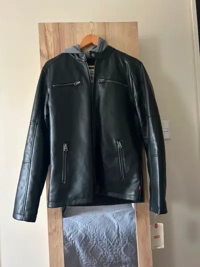 Chaqueta de cuero con capucha - miniatura 5