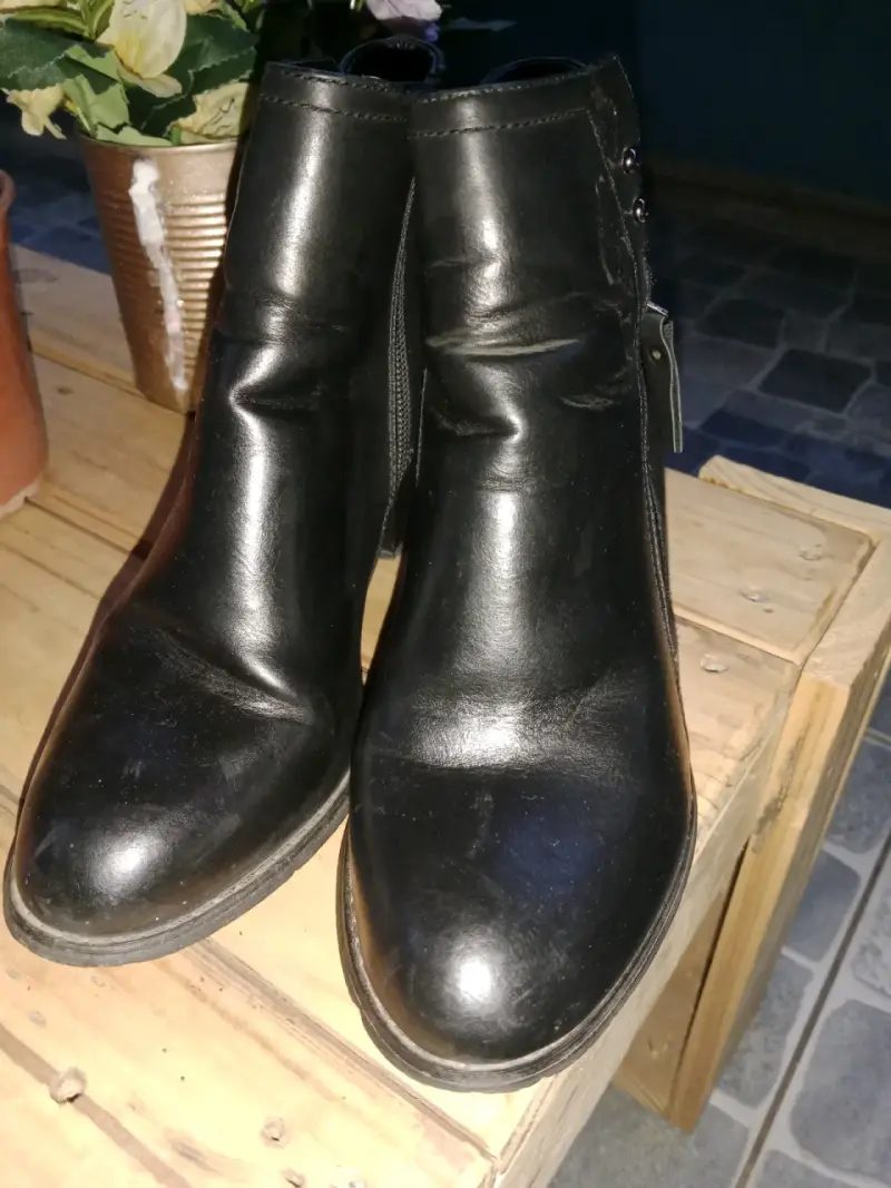 Botines negros de cuero - 4