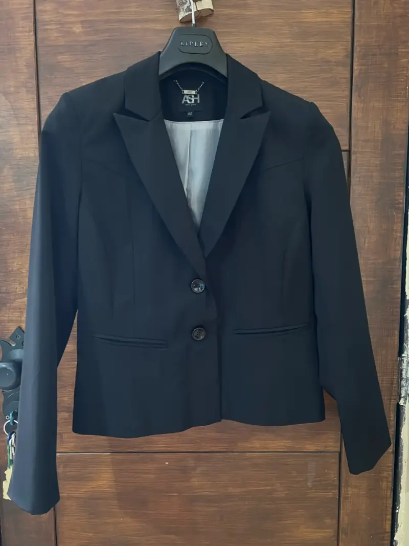 Blazer negro Ash talla 42