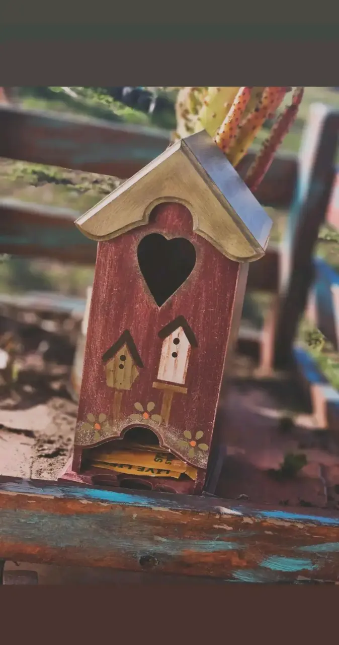 Casita decorativa de madera - 1