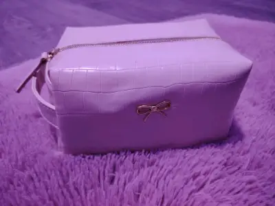 Neceser rosado con cierre - miniatura 1