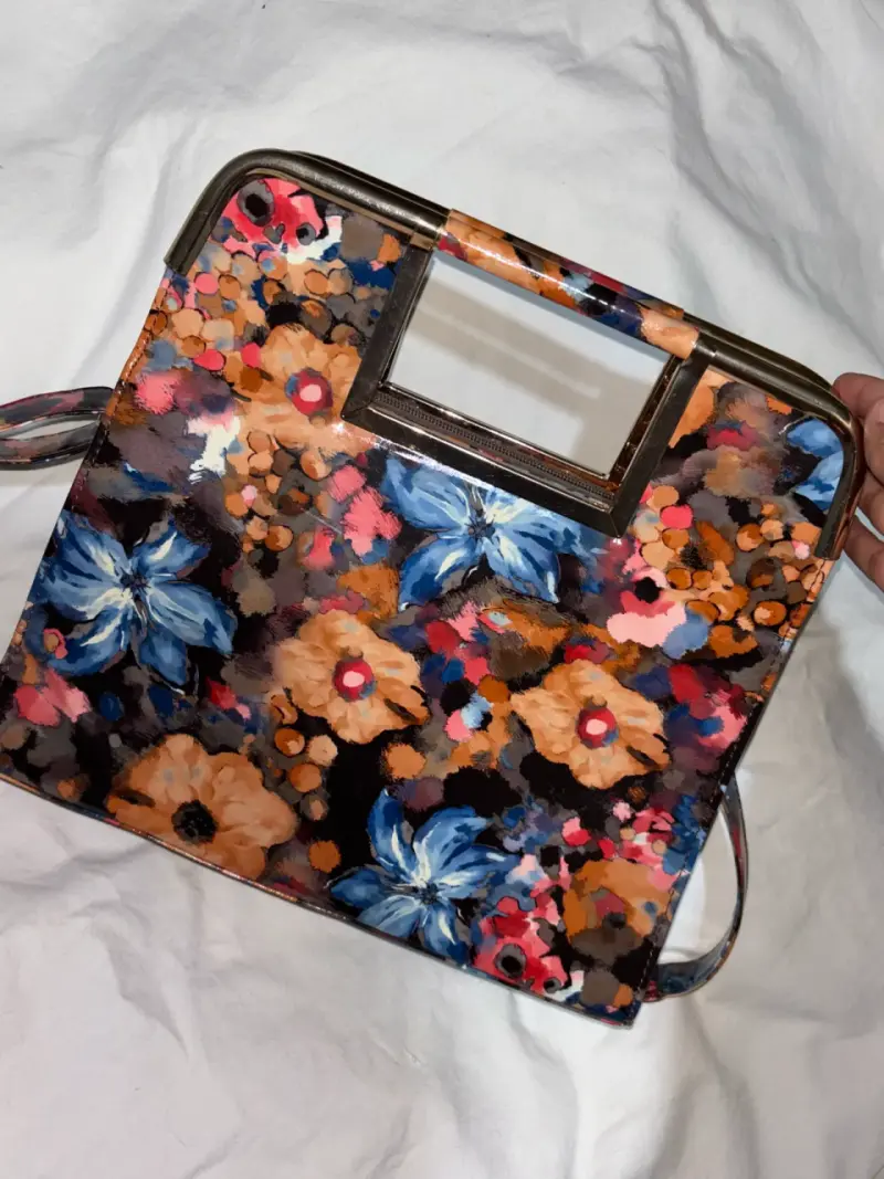Cartera con diseño floral - 2
