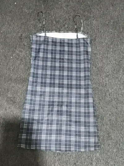 Vestido escocés gris con tirantes - miniatura 2