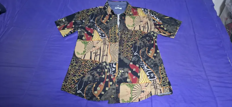 Camisa hawaiana multicolor de manga corta - 1