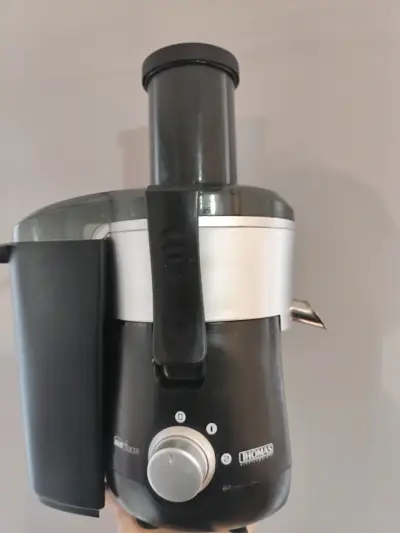 Extractor de jugo Thomas negro - miniatura 1