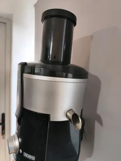 Extractor de jugo Thomas negro - miniatura 3