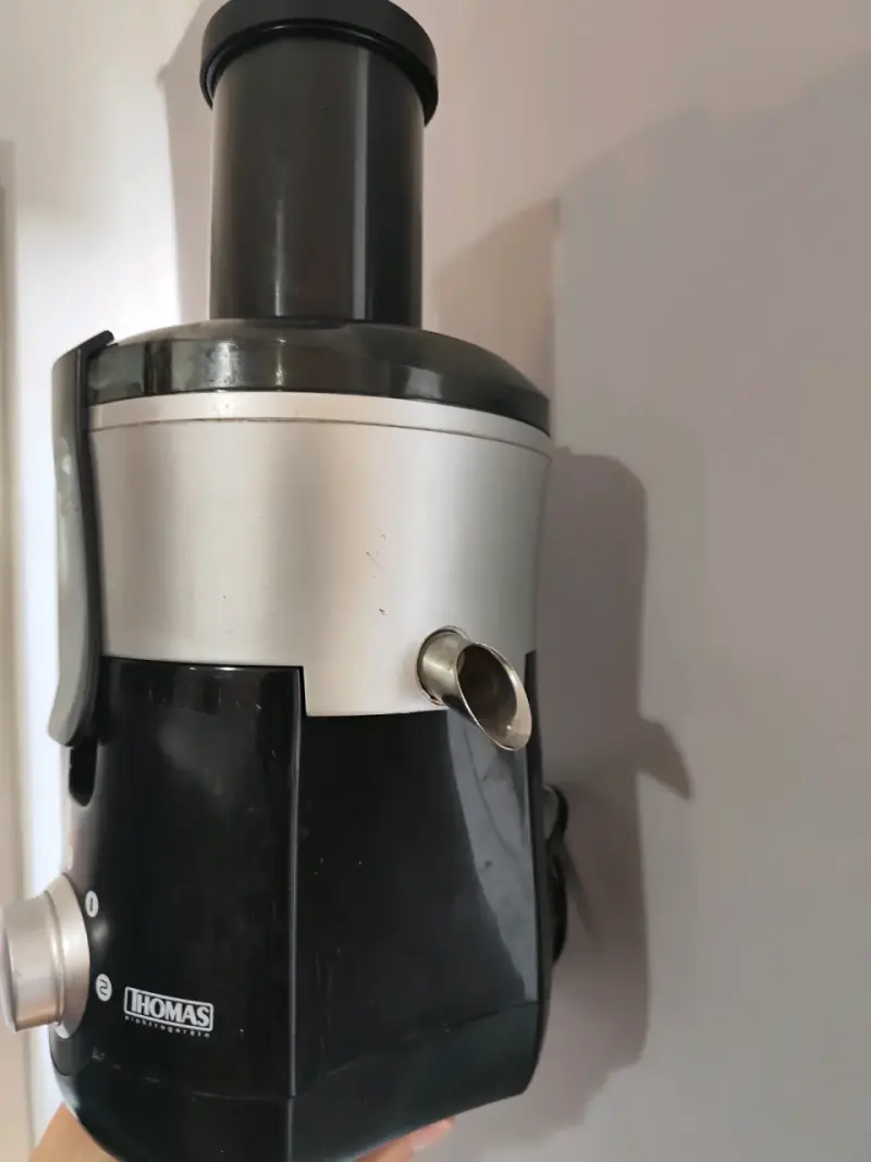 Extractor de jugo Thomas negro - 4