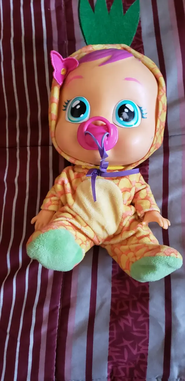 Muñeca bebé disfraz piña "CryBaby" - 1