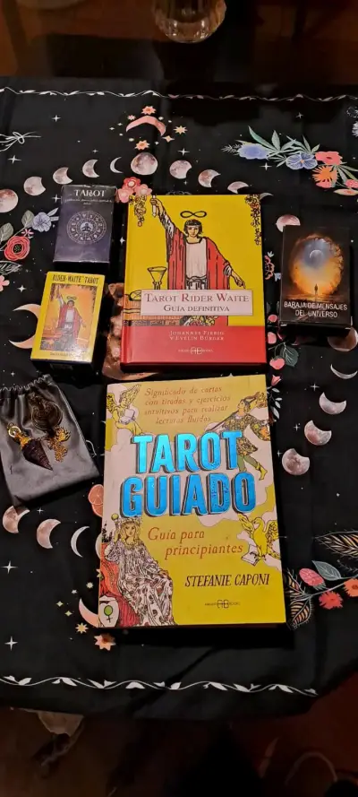 Set de libros y cartas de tarot - miniatura 1