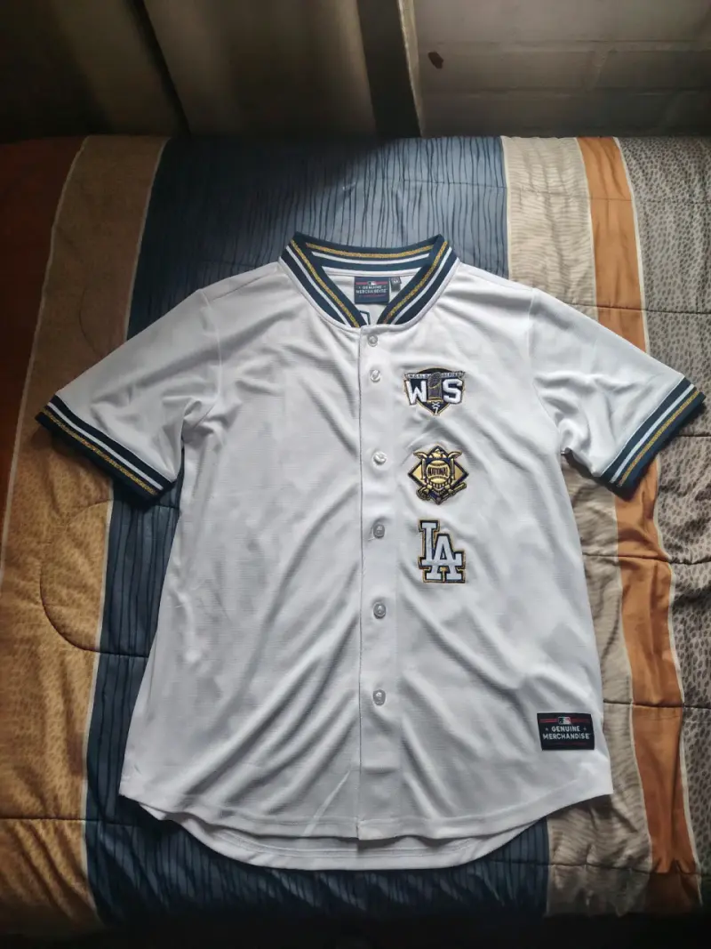 Camiseta de béisbol blanca - 1