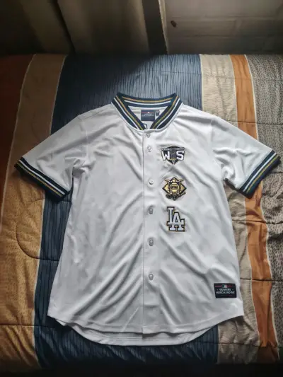 Camiseta de béisbol blanca - miniatura 1