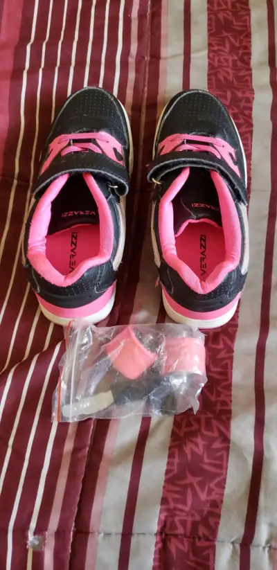 Zapatillas negras con ruedas Verazzi - miniatura 1