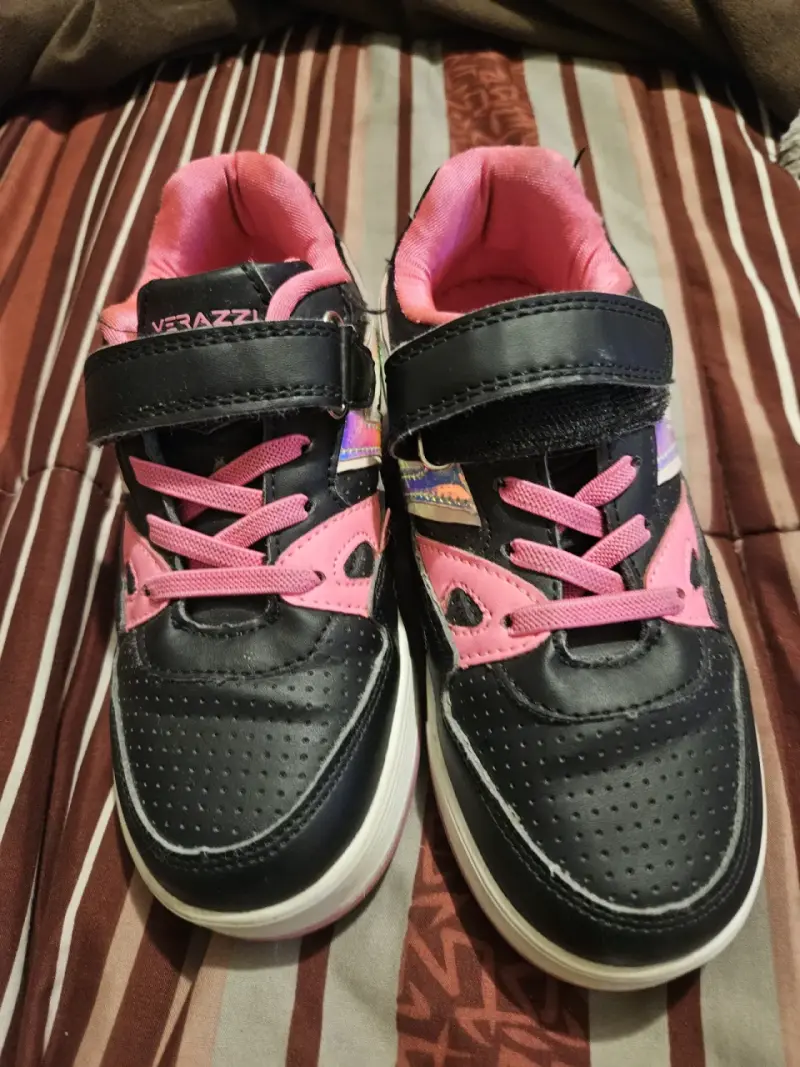 Zapatillas negras con ruedas Verazzi - 4