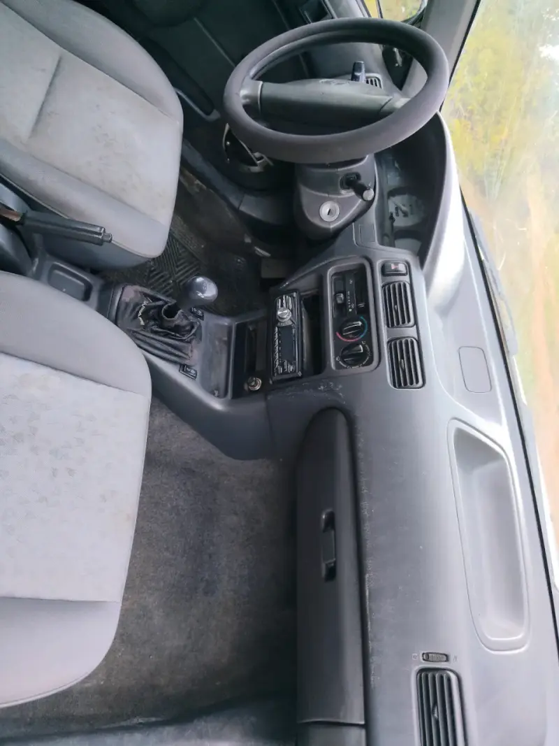 Auto Toyota Tercel 98 blanco - 4