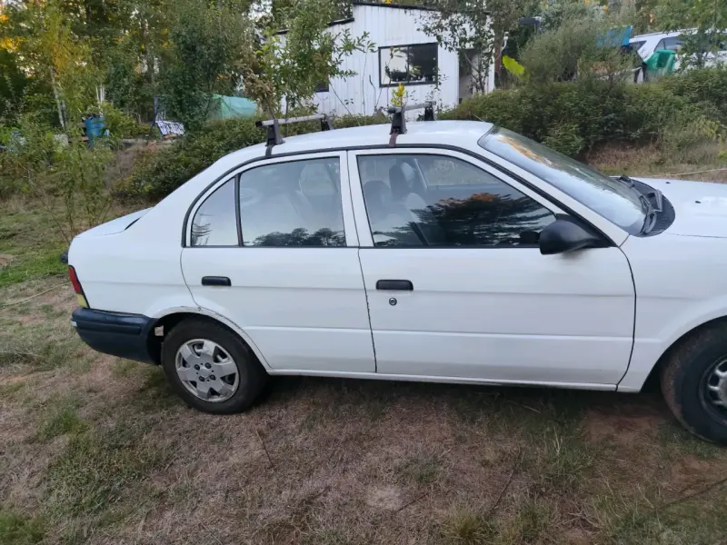 Auto Toyota Tercel 98 blanco - 6